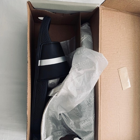 KENNETH COLE SLIDES - Picture 4 of 5
